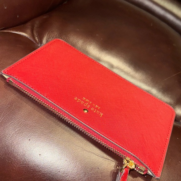 Red Kate Spade Lucy Medium Zip Wristlet - Picture 13 of 15